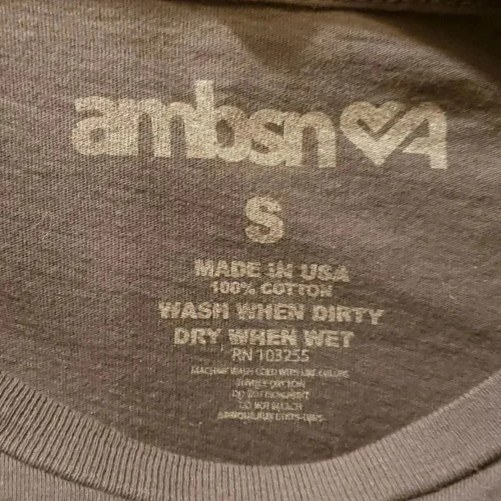 AMBSN SIZE SMALL. "I LOVE BAD BEACHES " - Picture 4 of 4